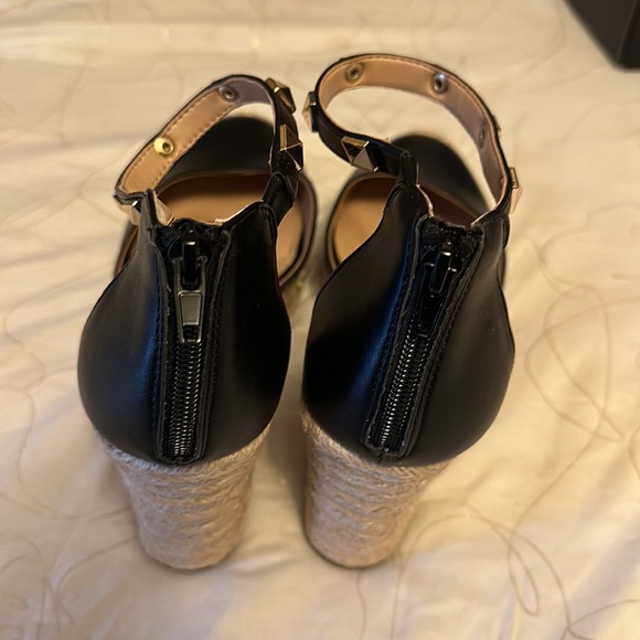 BNWOT - Picture 4 of 4